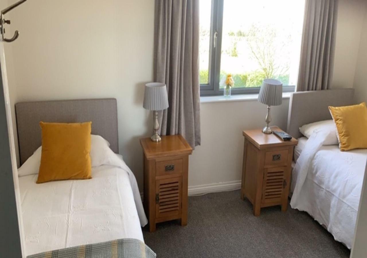 Knights Haven Bed & Breakfast Glin ภายนอก รูปภาพ